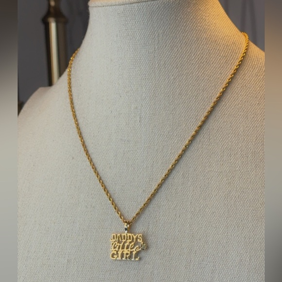 “DADDY’S GIRL” on 18kt gold plated 17.5” chain - Picture 3 of 7